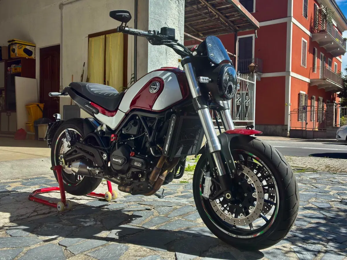 Benelli Leoncino 500 (2021 - 25) (2)