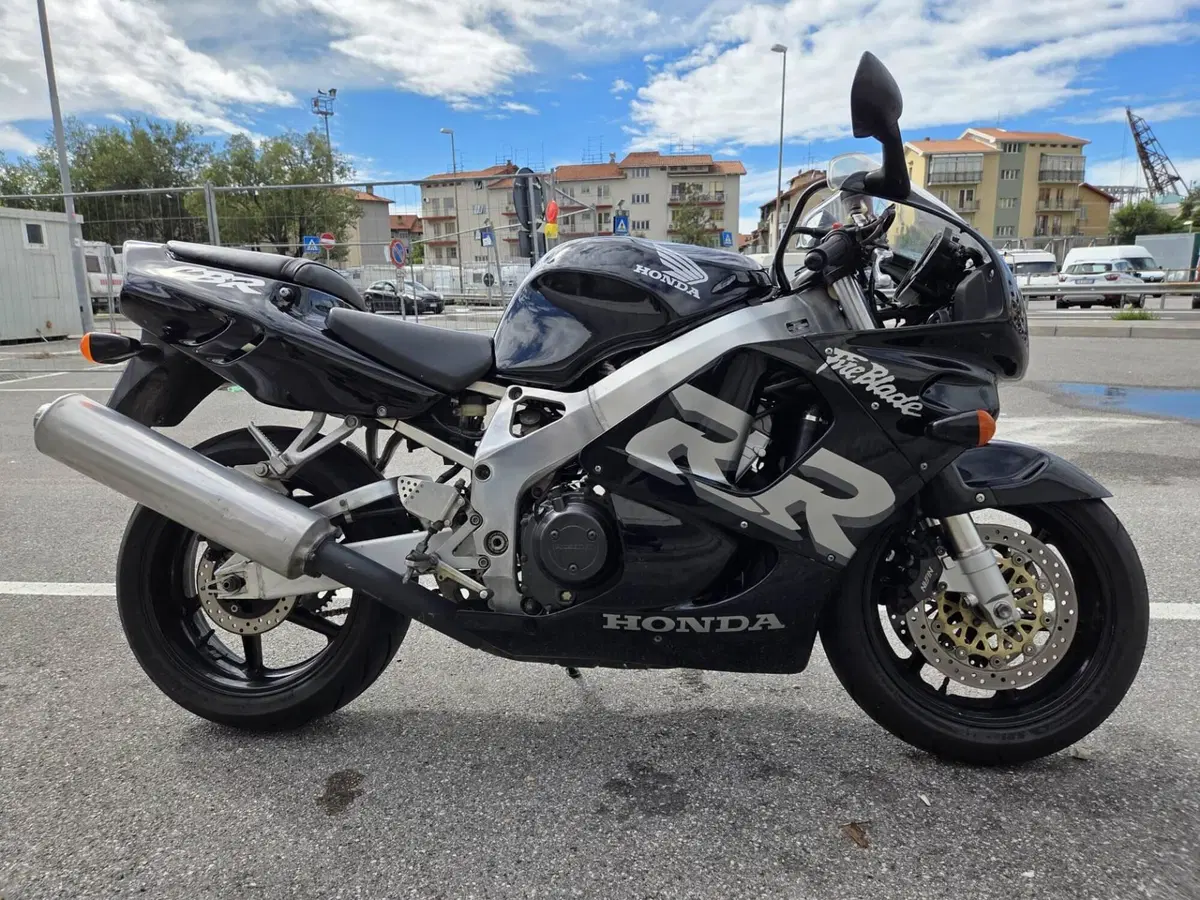 Honda cbr 900 rr fireblade FMI (4)