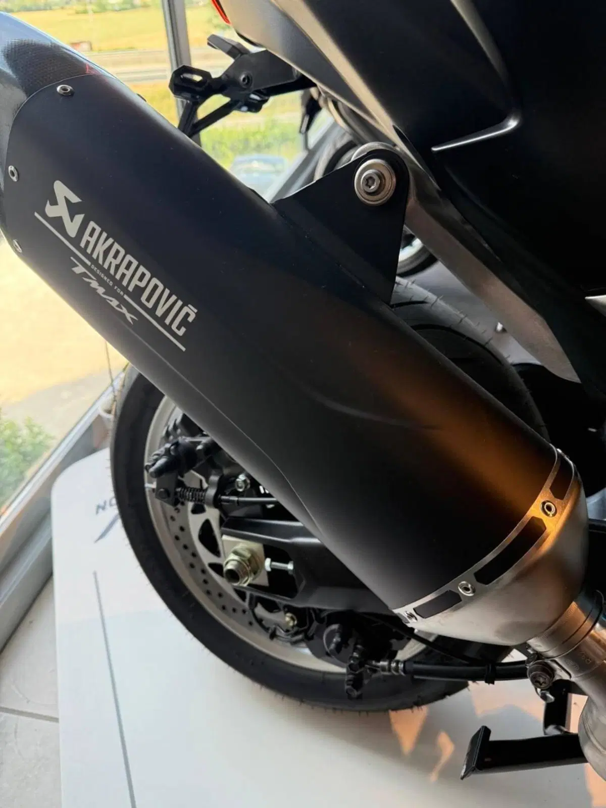 Yamaha T-Max 560 25th Anniversary (2026) (5)