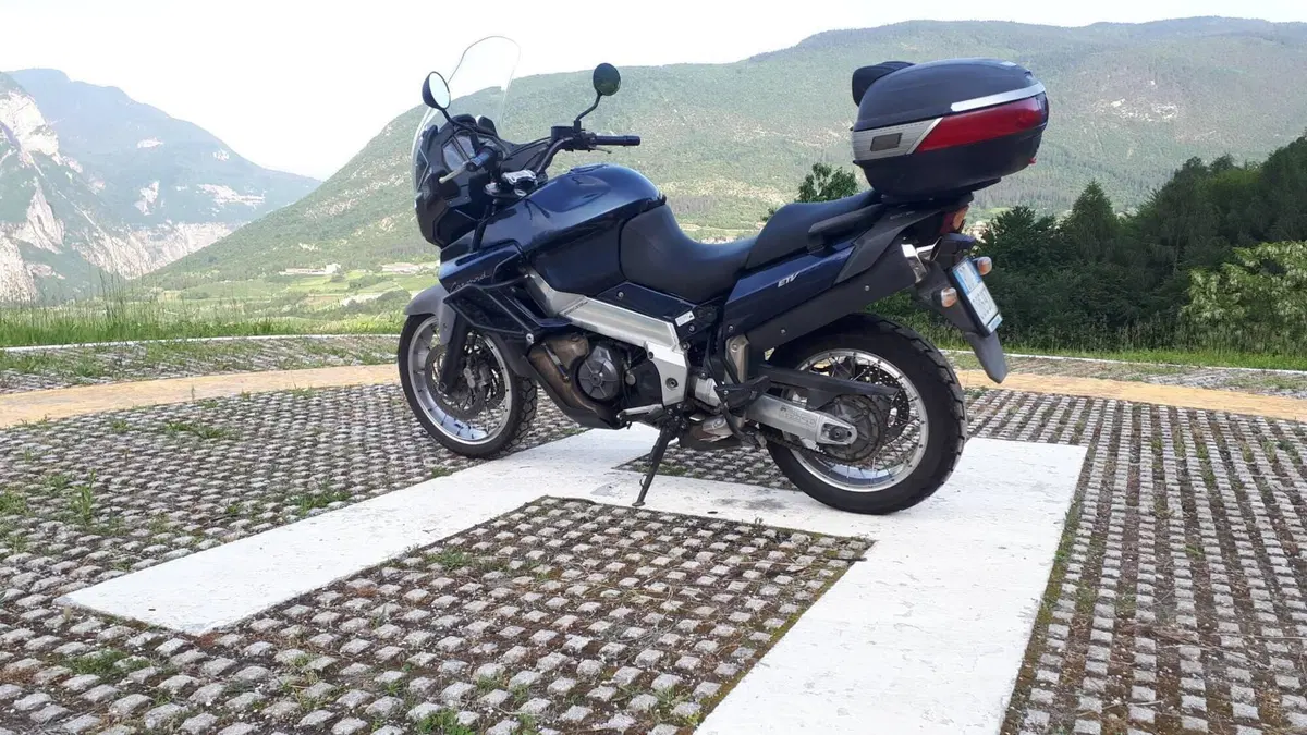 Aprilia Caponord ETV 1000 (3)