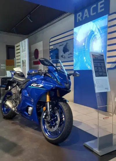 Yamaha YZF R7 (2026) nuova