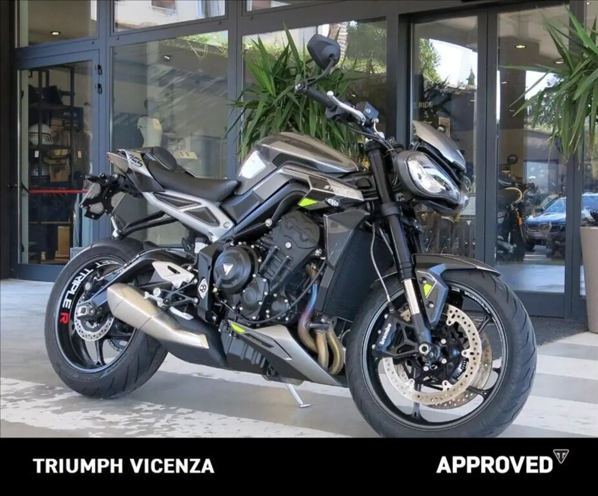 Triumph Street Triple 765 R (2023 - 26) (2)