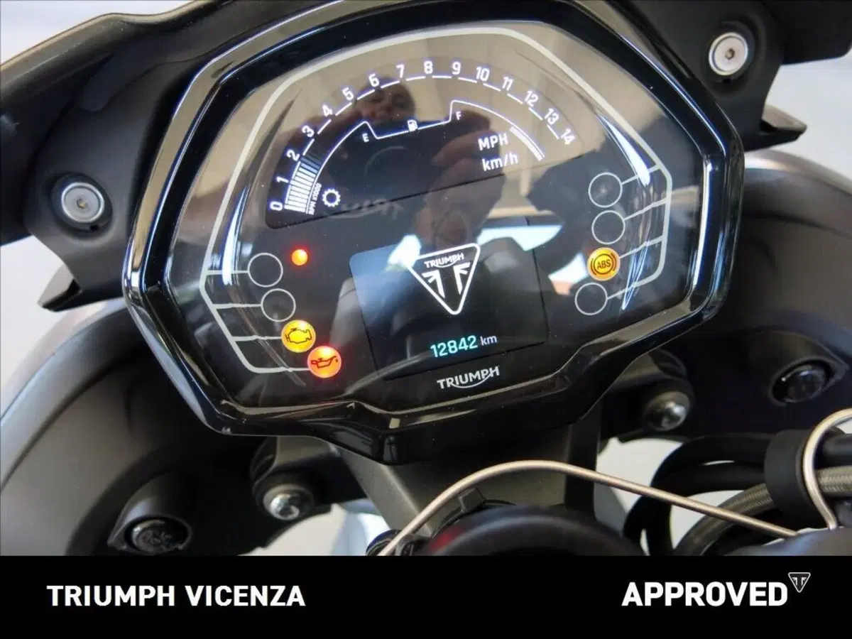 Triumph Street Triple 765 R (2023 - 26) (4)