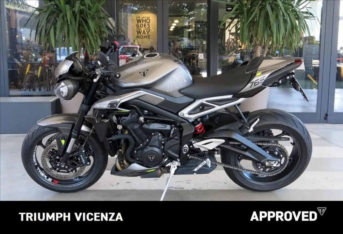 Triumph Street Triple 765 R (2023 - 26) (6)