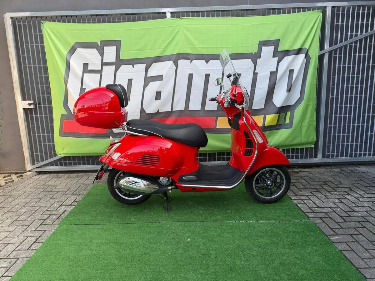 Vespa GTS 300 Super (2023 - 24)