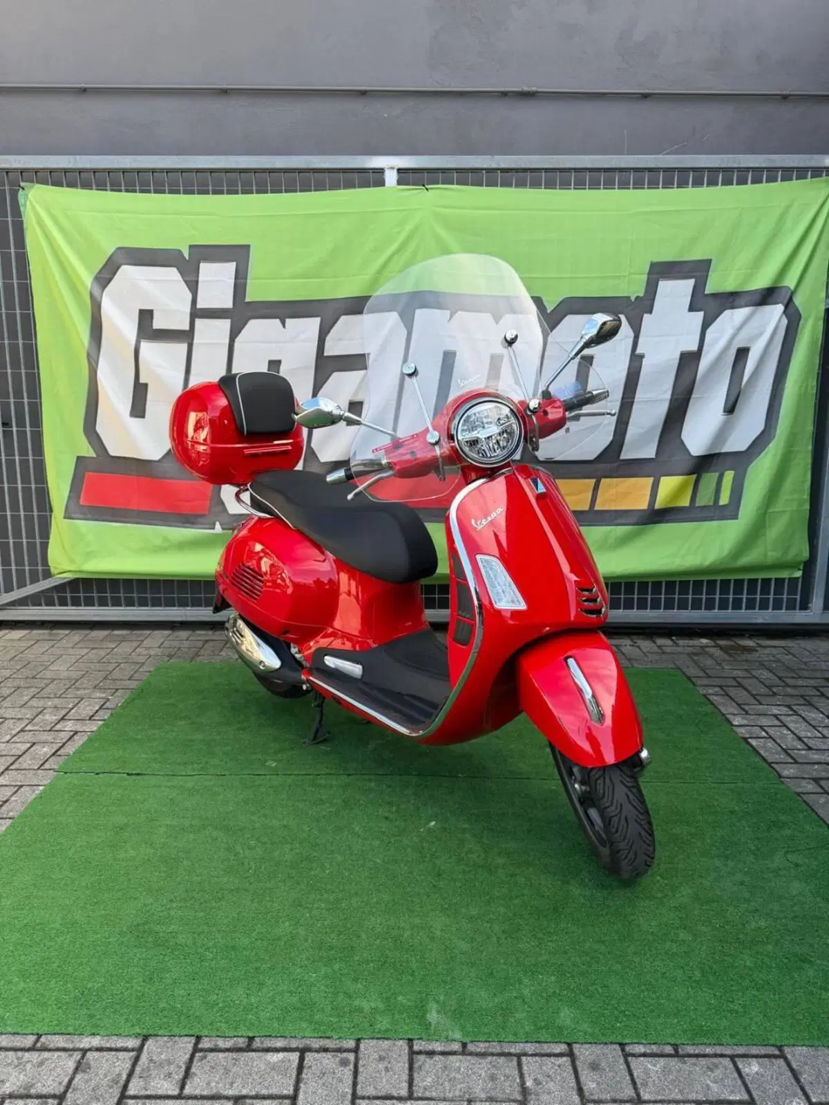 Vespa GTS 300 Super (2023 - 24) (3)