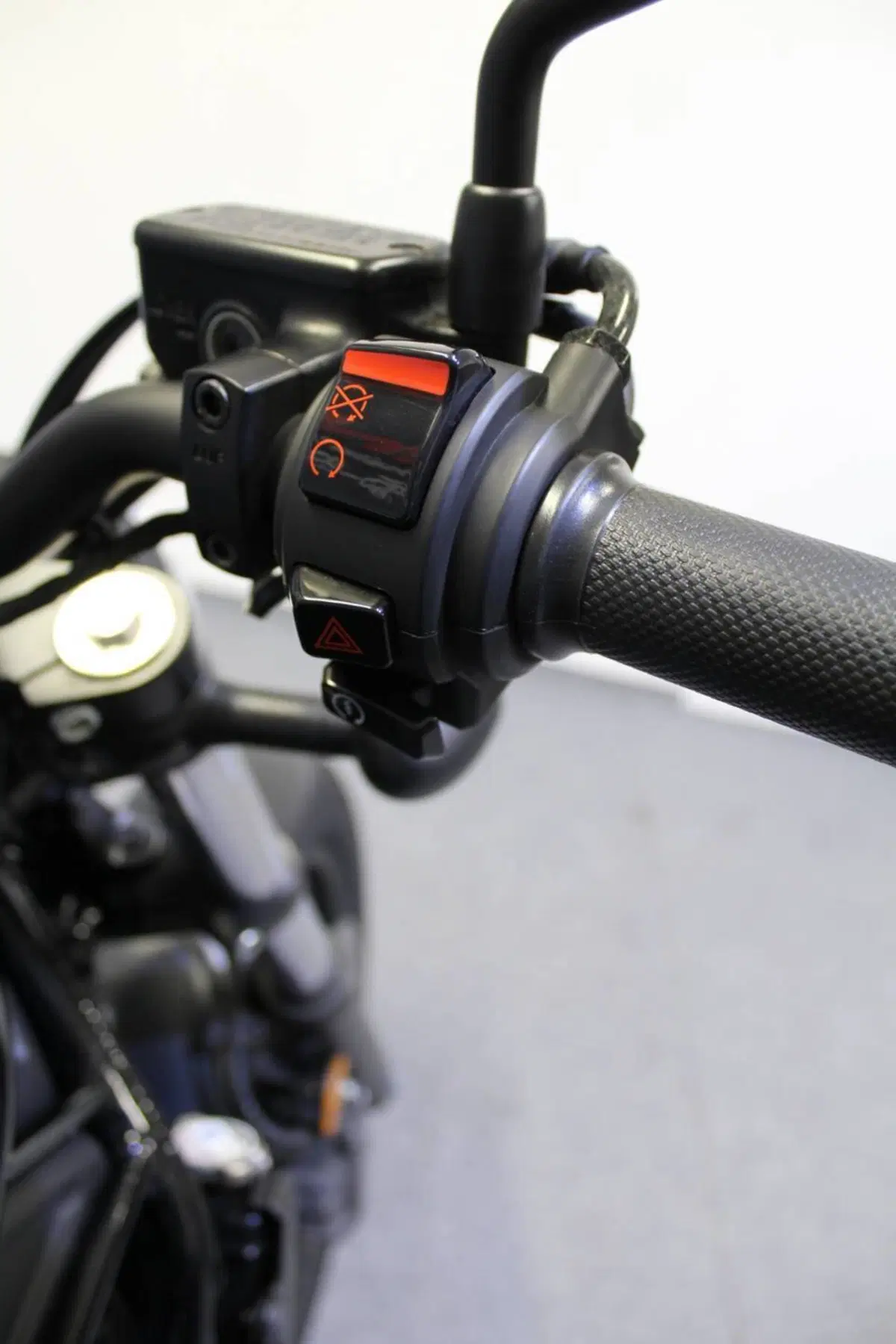 Honda CMX 500 Rebel (2025 - 26) (11)
