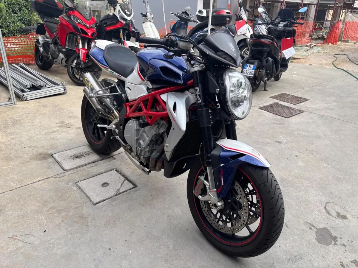 MV Agusta Brutale 1090 RR (2009 - 15) (5)