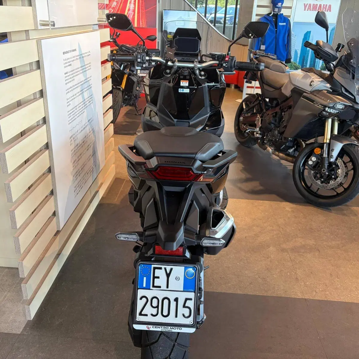 Honda X-ADV 750 DCT (2021 - 24) (2)