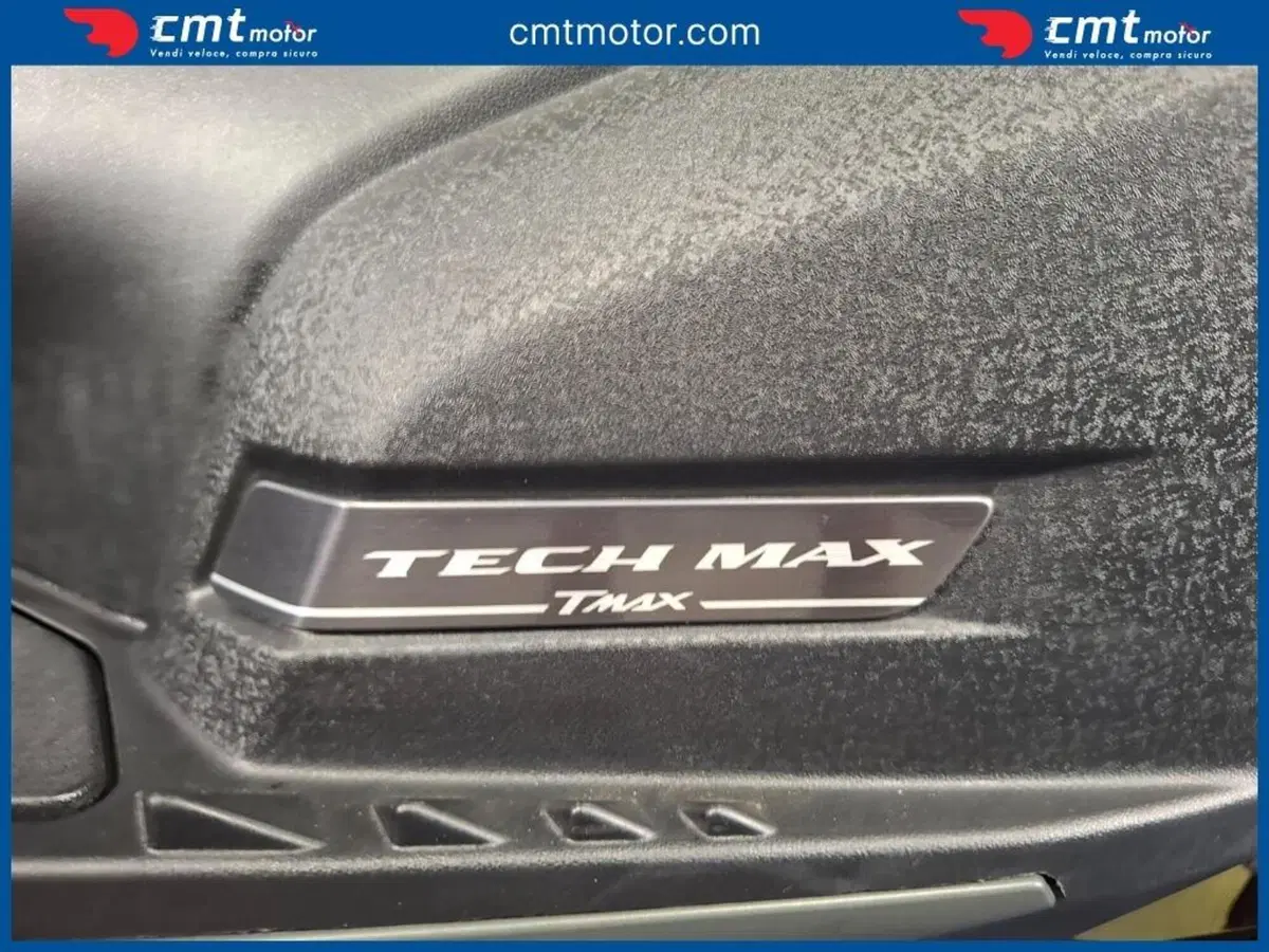 Yamaha T-Max 560 Tech Max (2020) (6)