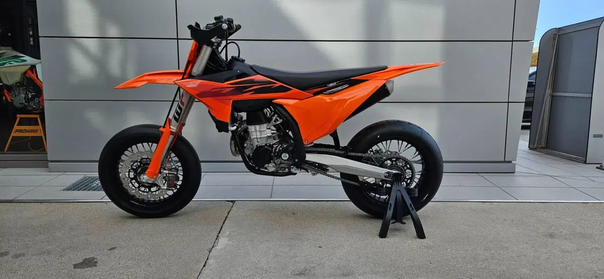 KTM 450 SMR (2027) (7)