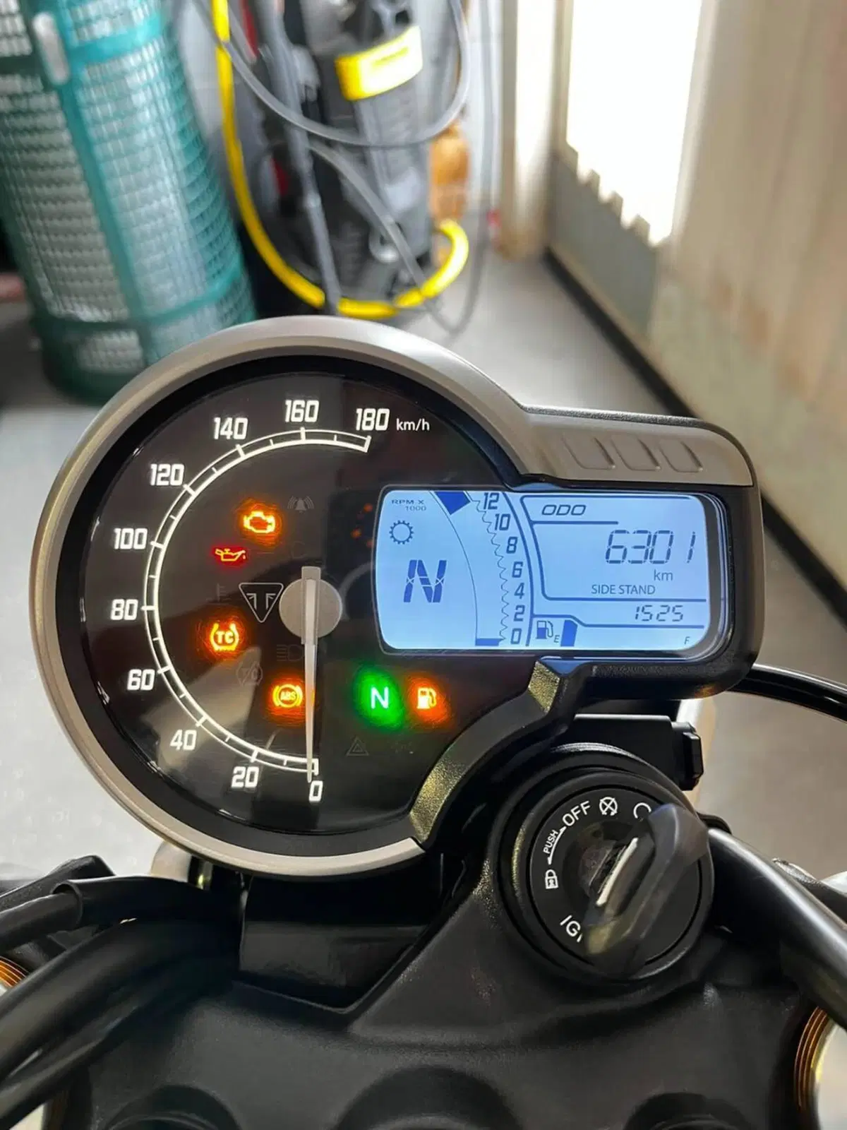 Triumph Speed 400 (2024 - 26) (3)