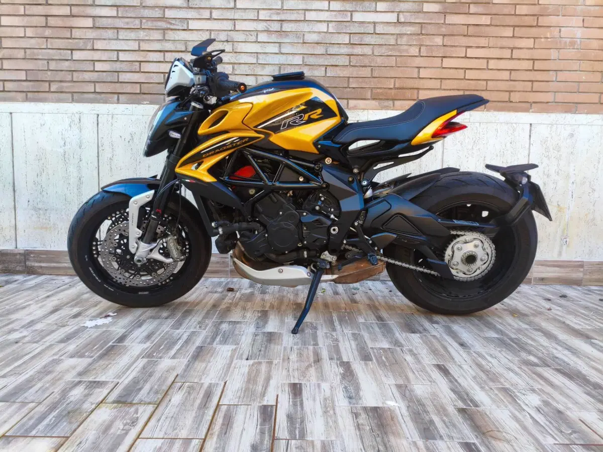 MV Agusta Dragster 800 RR SCS (2021 - 25) (2)
