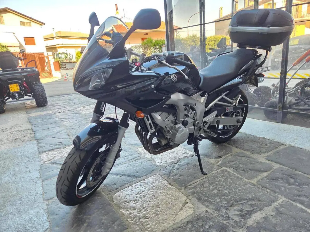 Yamaha FZ6 (2004 - 07) (6)