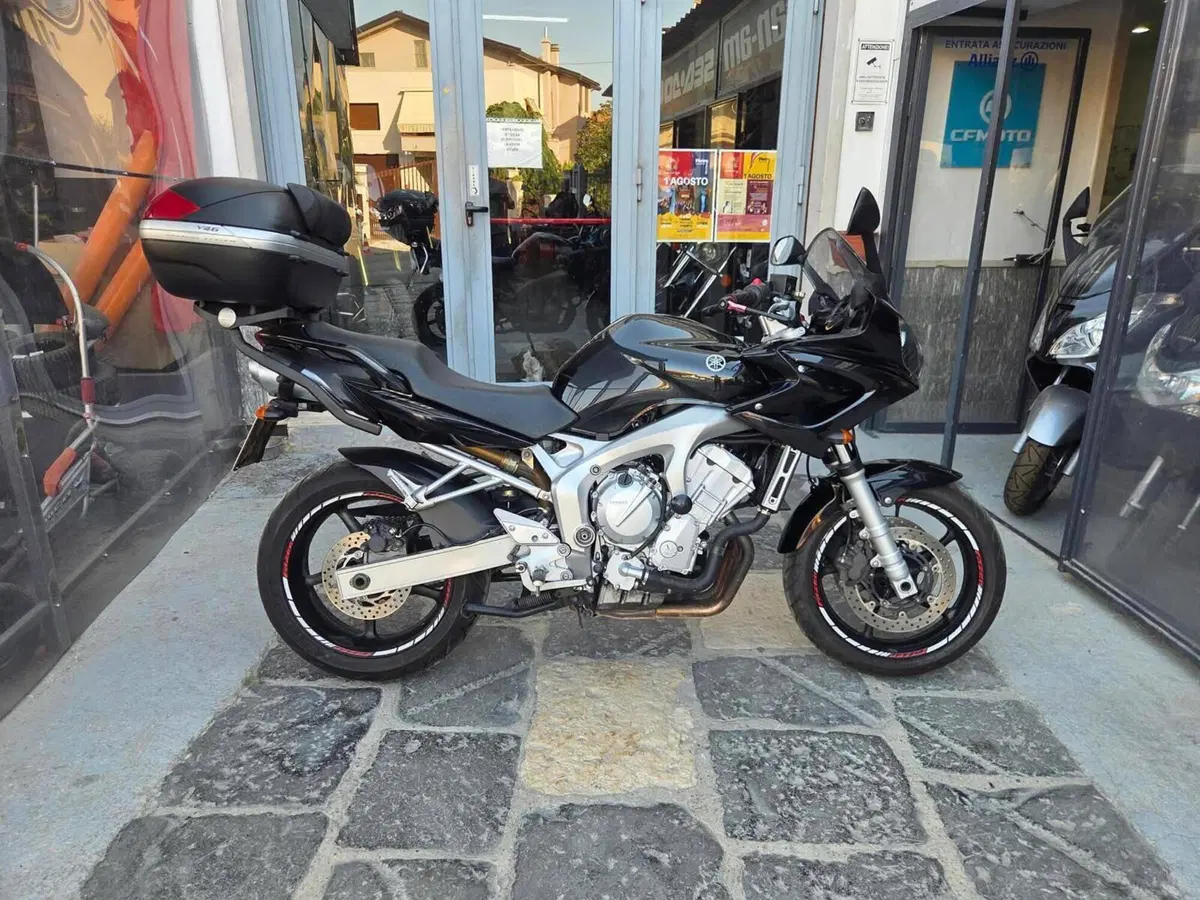 Yamaha FZ6 (2004 - 07)