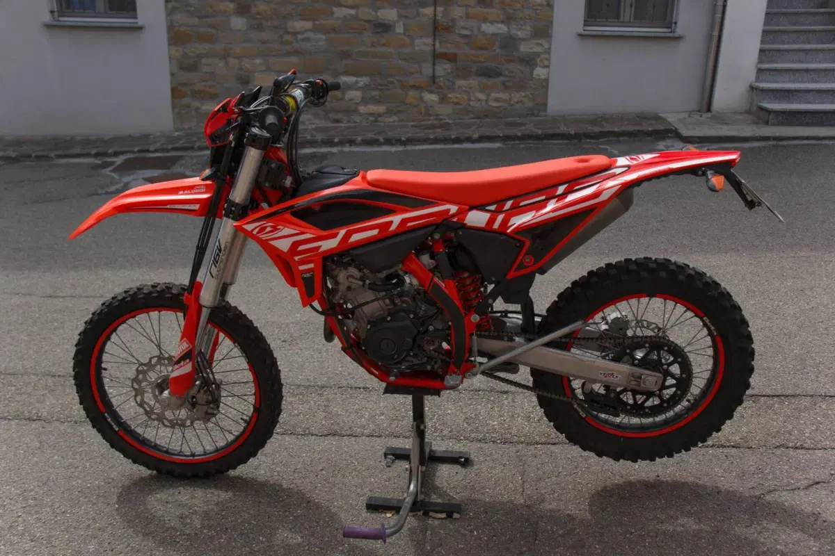 Betamotor RR 125 4T Enduro LC (2021 - 23) (3)