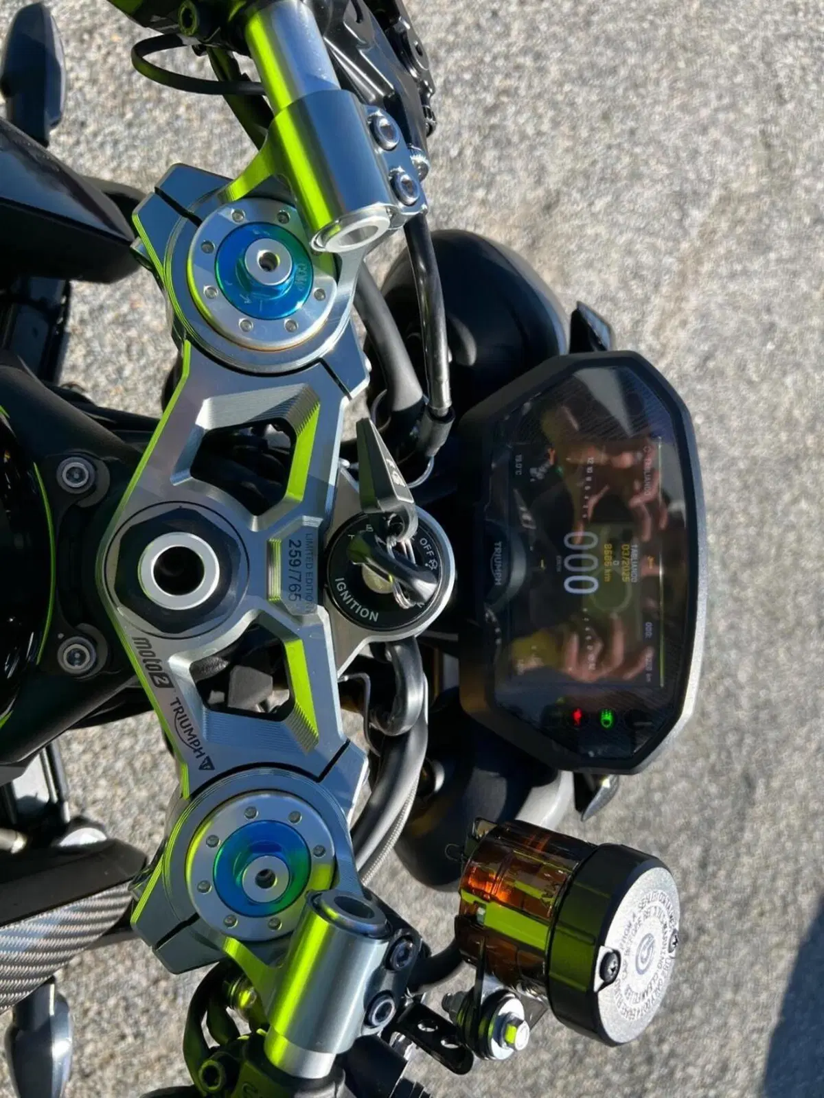 Triumph Street Triple 765 Moto2 Edition (2023 - 24) (6)