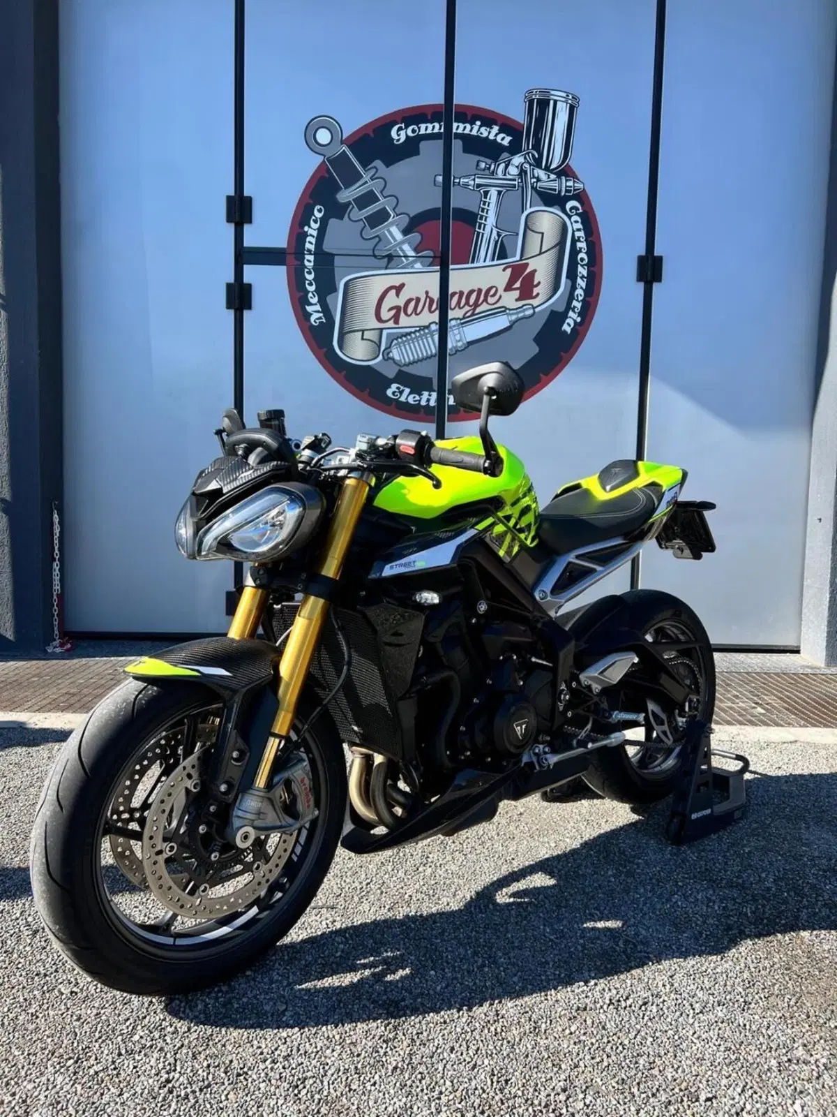 Triumph Street Triple 765 Moto2 Edition (2023 - 24) (14)