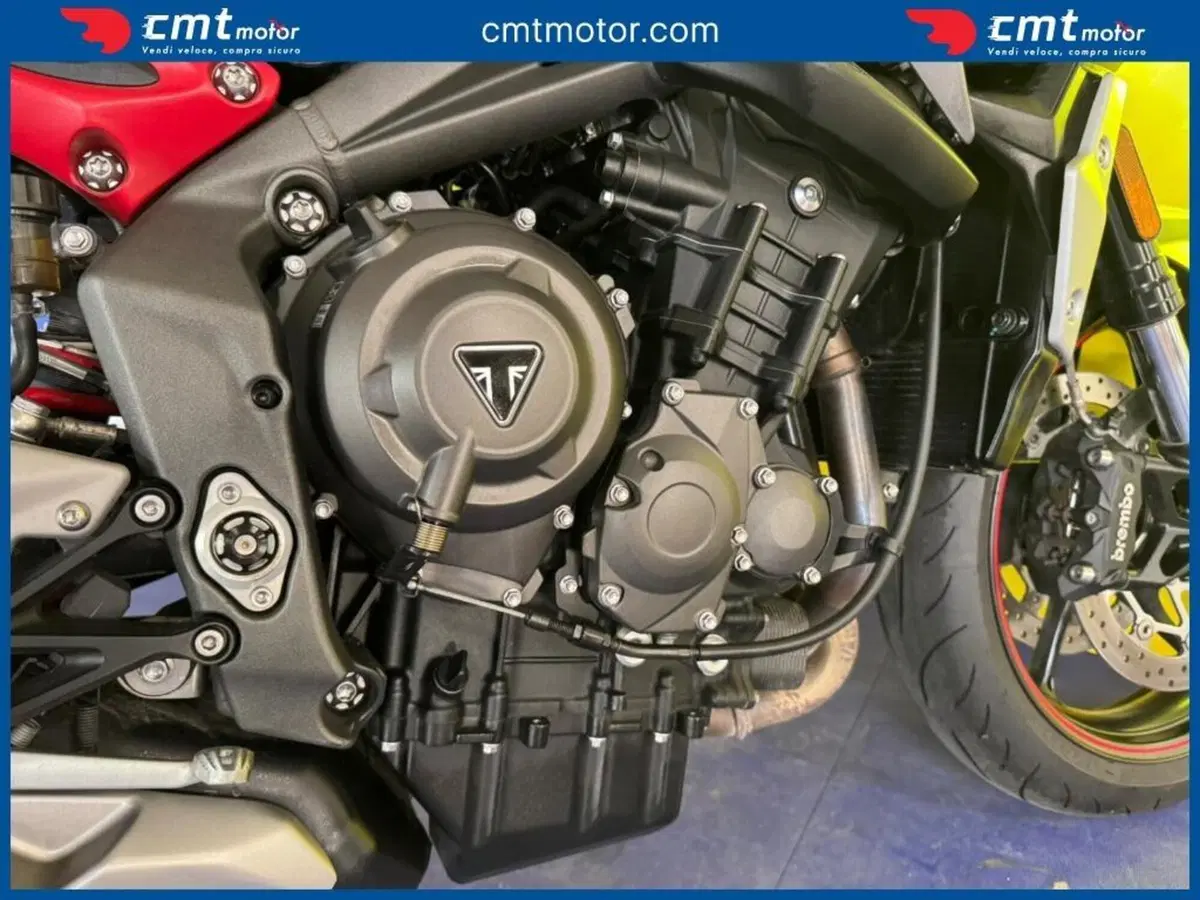Triumph Street Triple R (2020 - 22) (9)