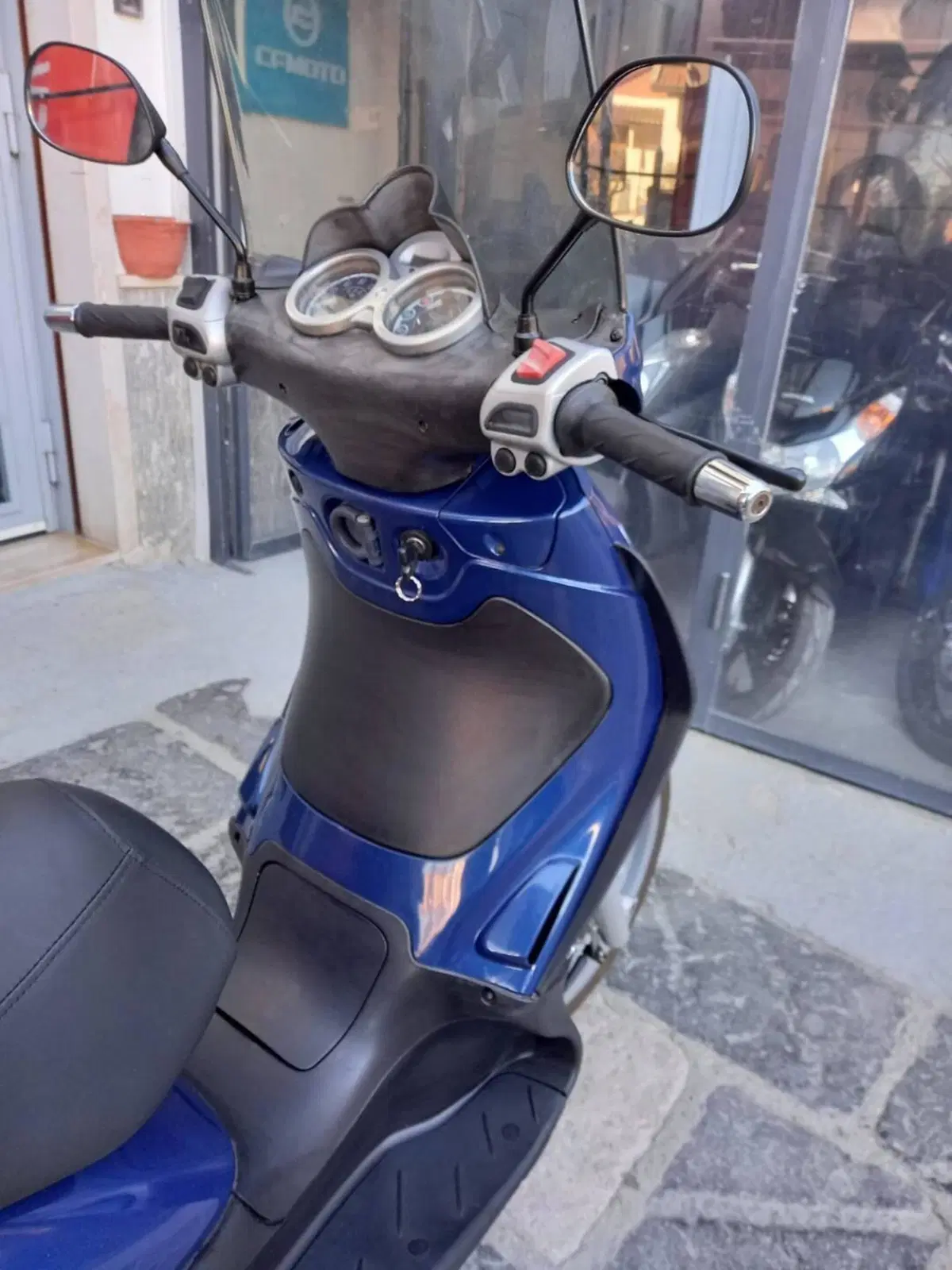Piaggio Beverly 250 (2004 - 05) (9)