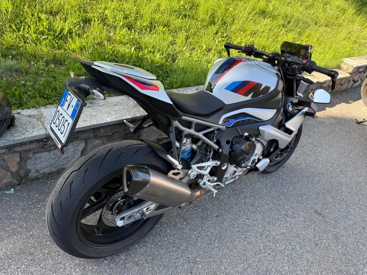 Bmw M 1000 R (2025 - 27) (2)