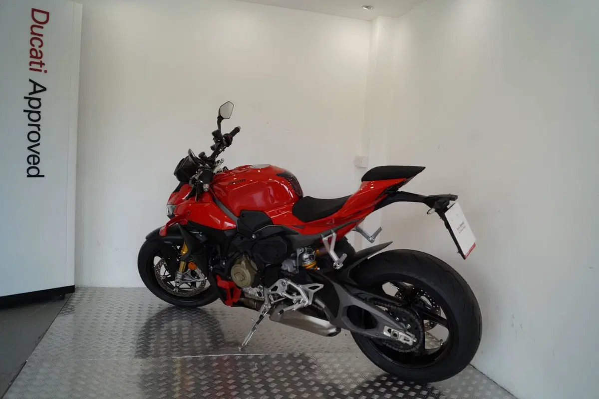 Ducati Streetfighter V4 S (2025 - 26) (3)