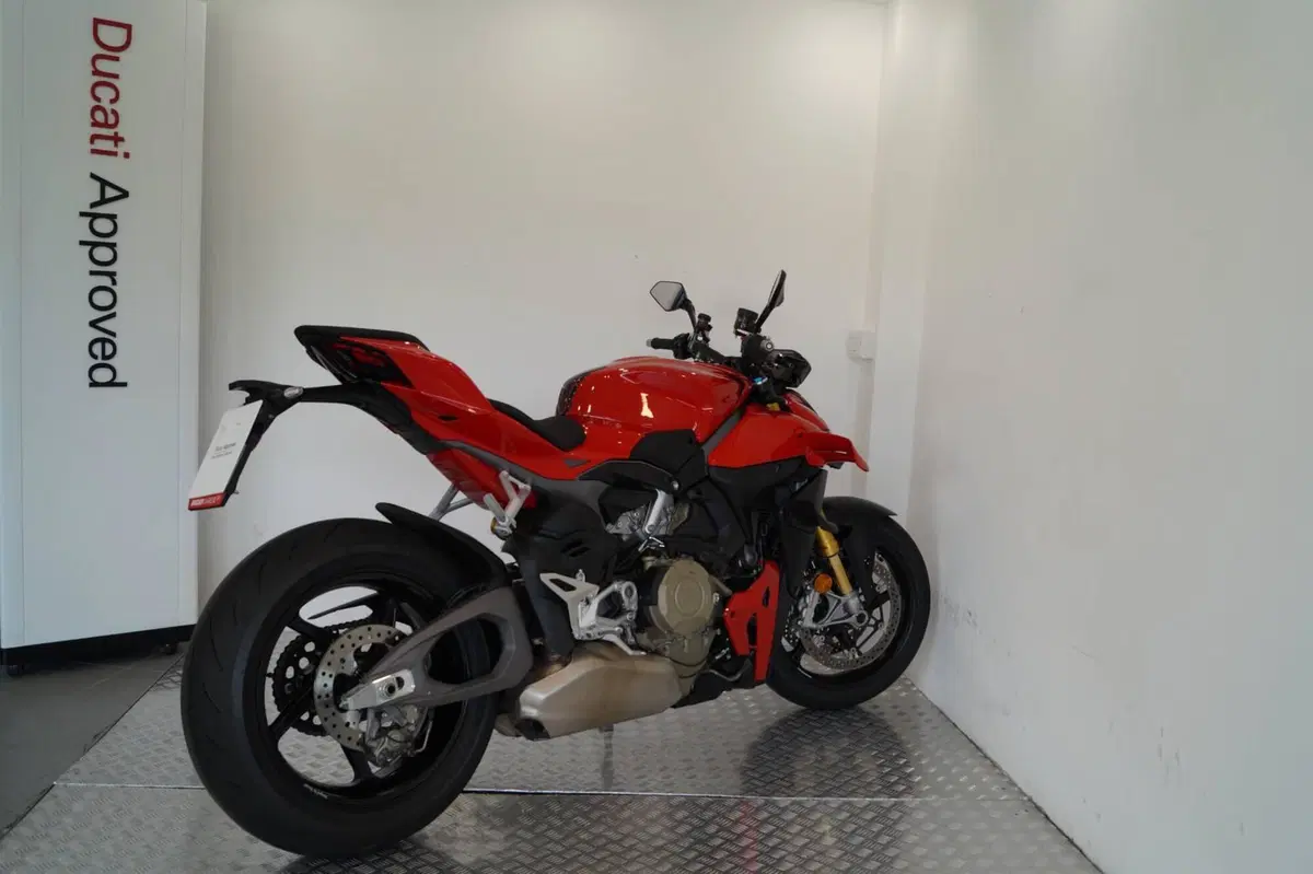 Ducati Streetfighter V4 S (2025 - 26) (4)