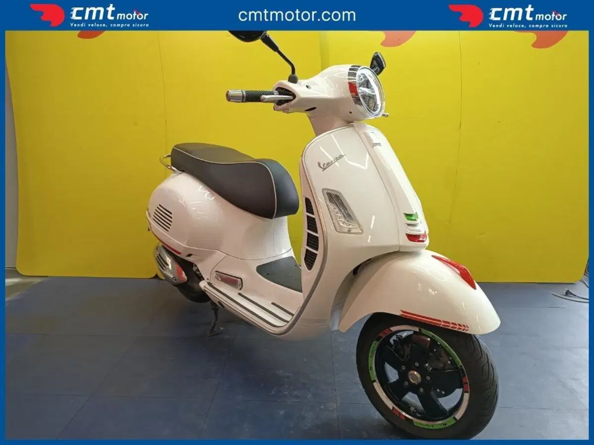 Vespa GTS 300 Super Hpe (2018 - 19) (6)