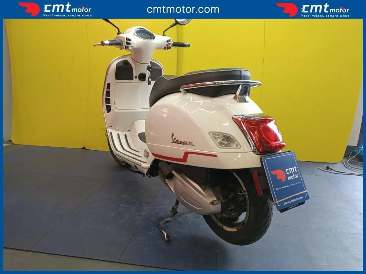 Vespa GTS 300 Super Hpe (2018 - 19) (7)