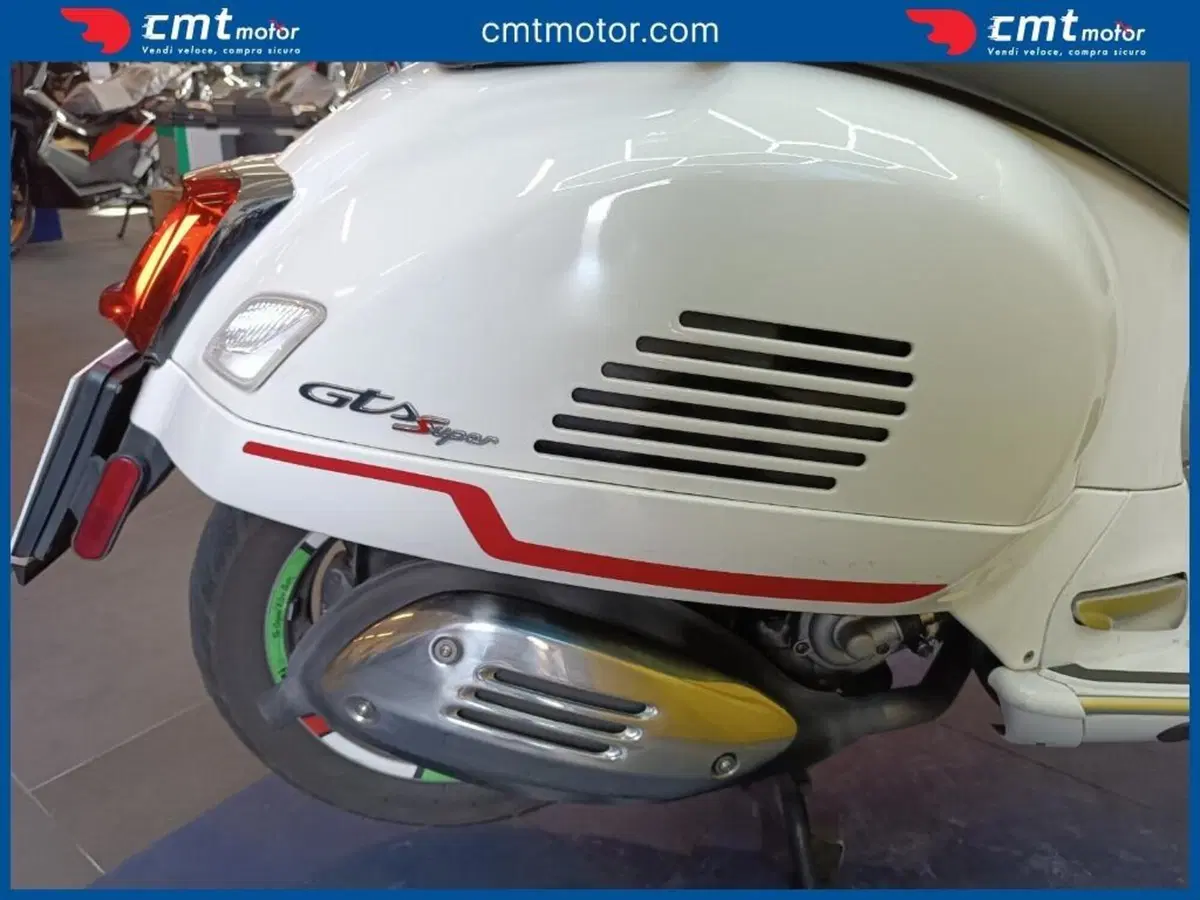 Vespa GTS 300 Super Hpe (2018 - 19) (10)