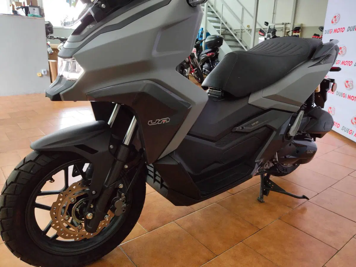 Um Italia Rockville 125 (2025 - 26) (12)