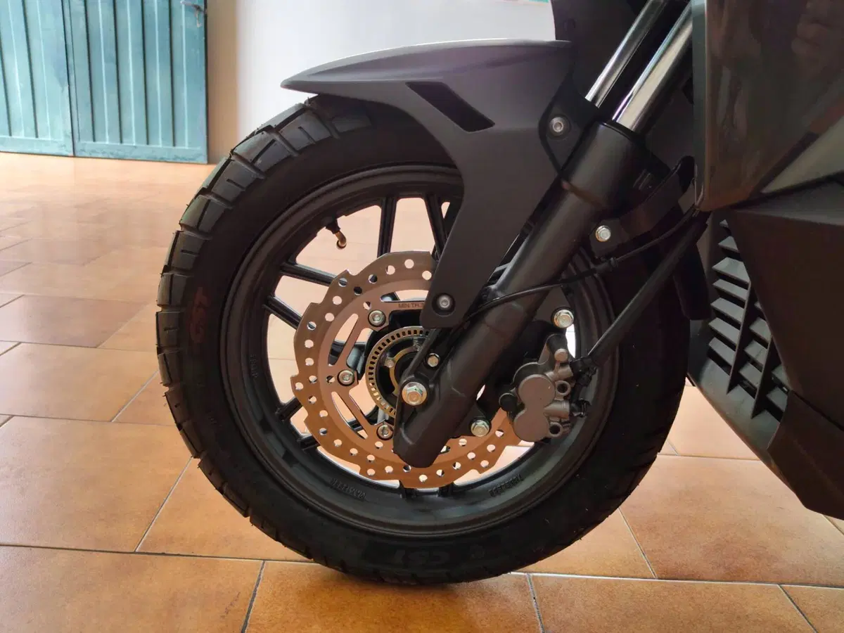 Um Italia Rockville 125 (2025 - 26) (13)