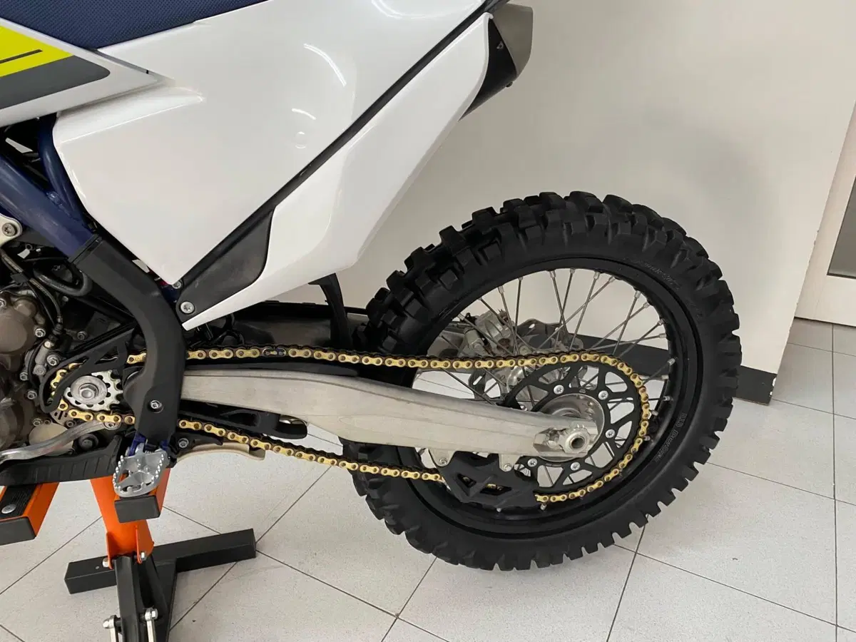 Husqvarna FC 250 (2022) (7)