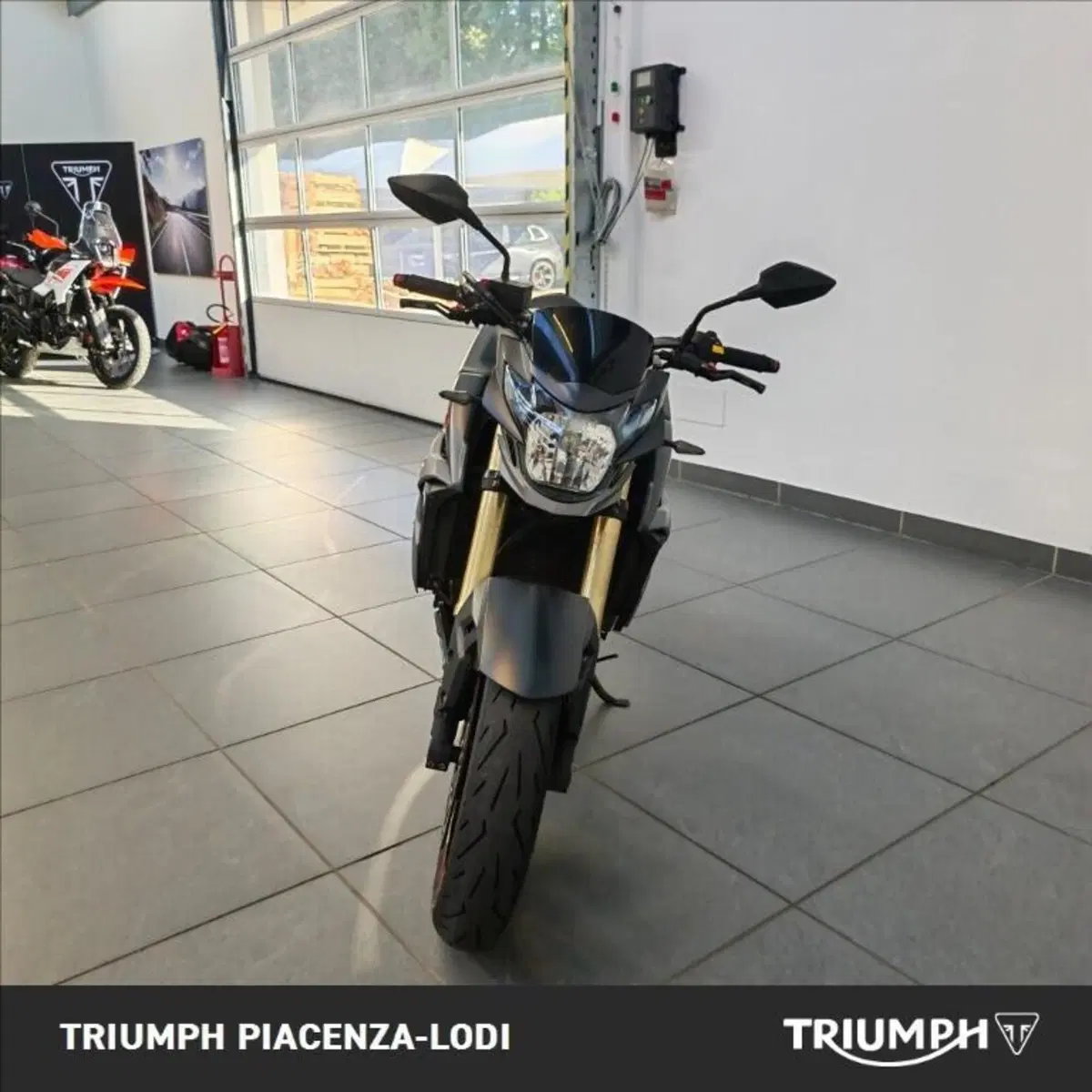 Suzuki GSR 750 ABS (2010 - 17) (5)