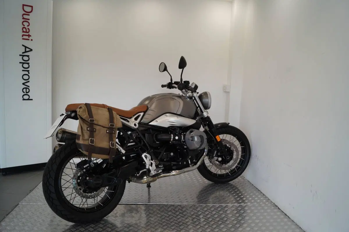 Bmw R nineT 1200 Scrambler (2016 - 20) (4)