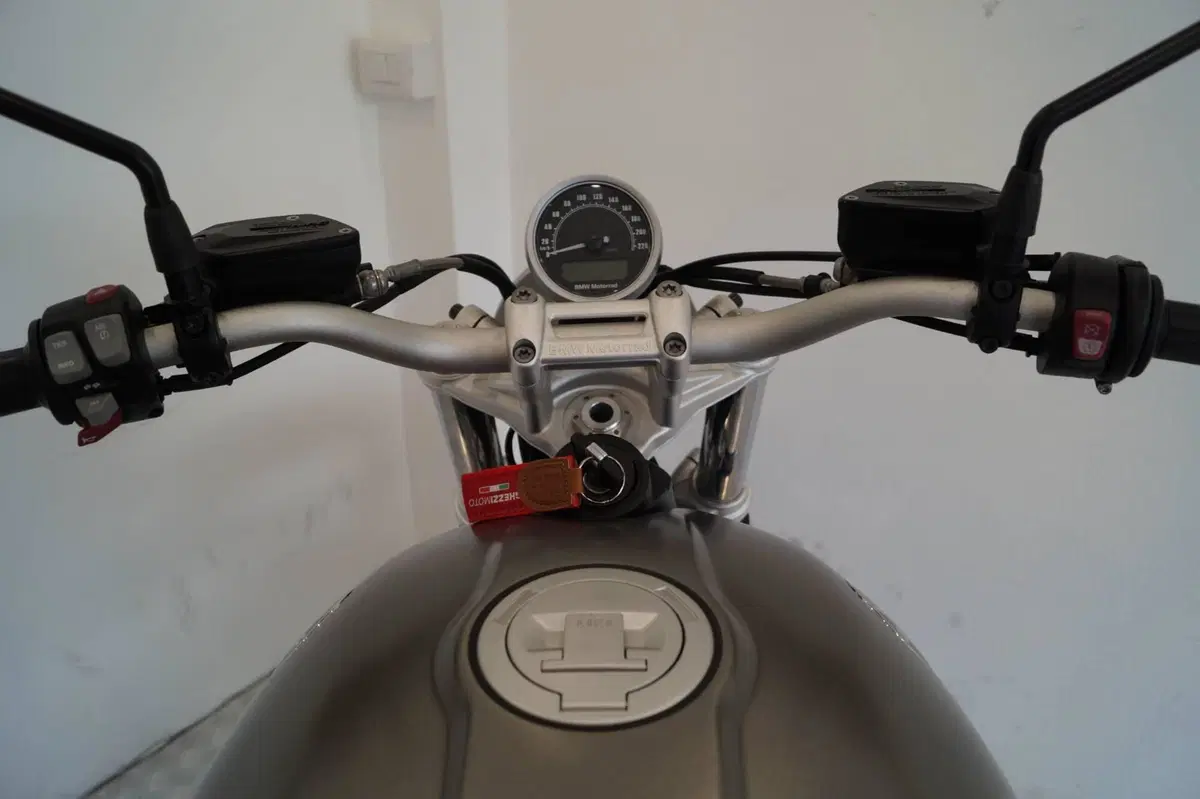 Bmw R nineT 1200 Scrambler (2016 - 20) (10)