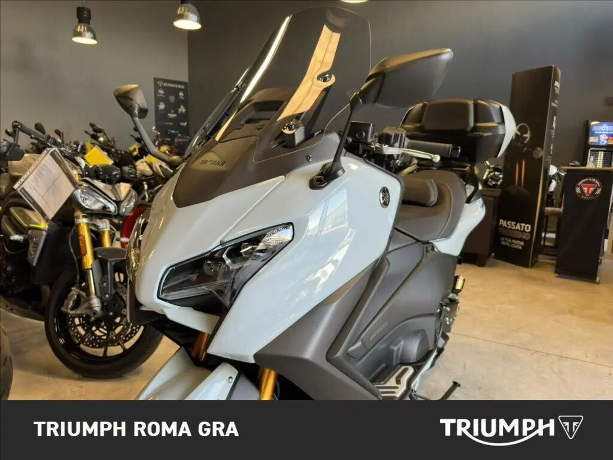 Yamaha T-Max 560 Tech Max (2025 - 26) (12)