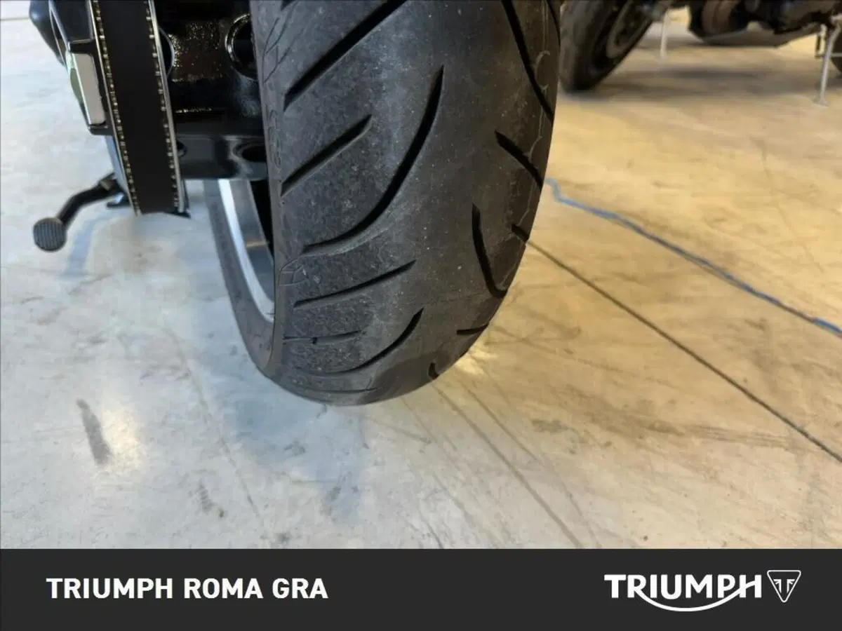 Yamaha T-Max 560 Tech Max (2025 - 26) (23)