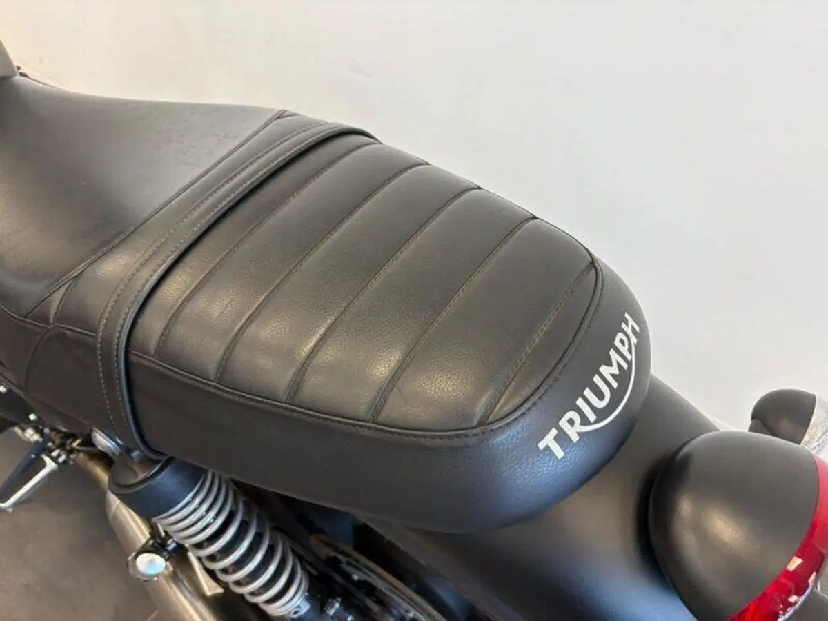 Triumph Street Twin 900 (2019 - 20) (6)