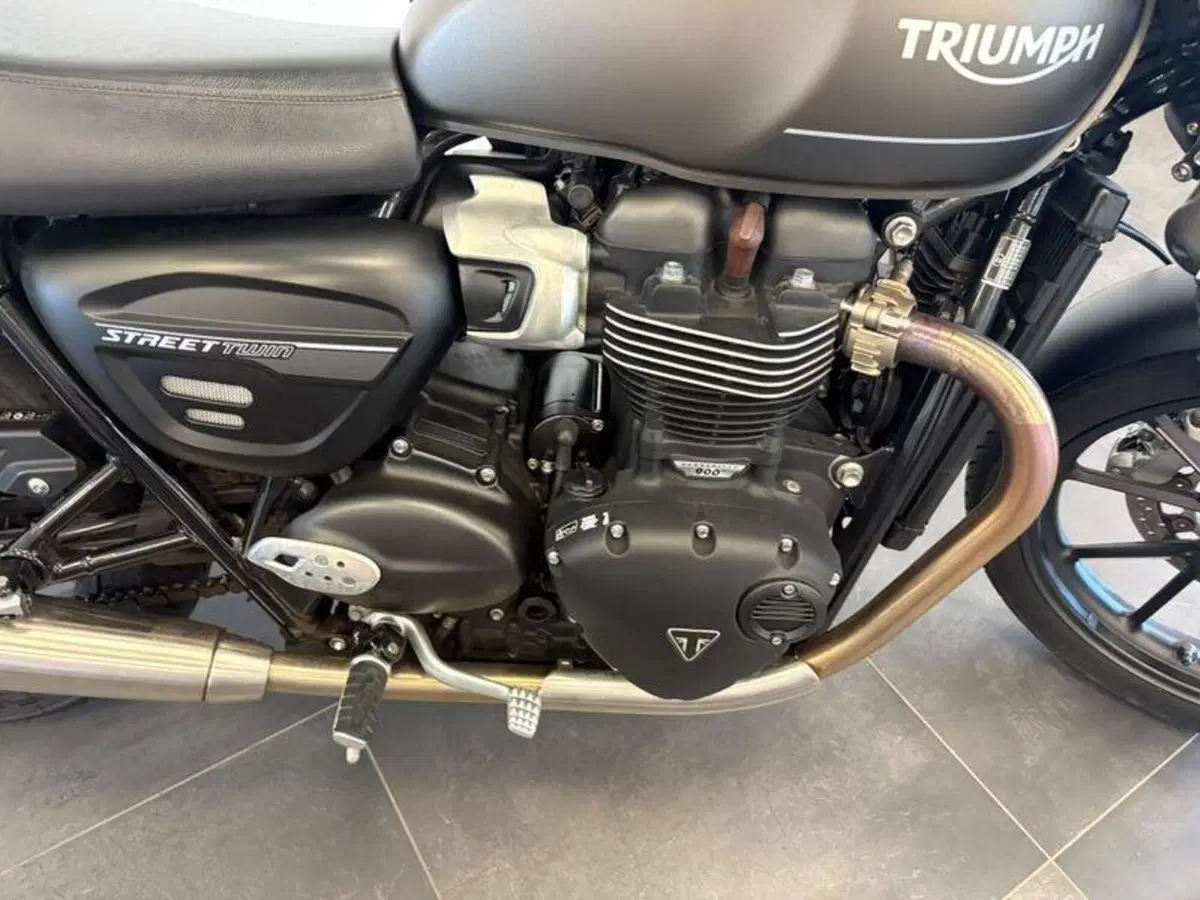 Triumph Street Twin 900 (2019 - 20) (7)