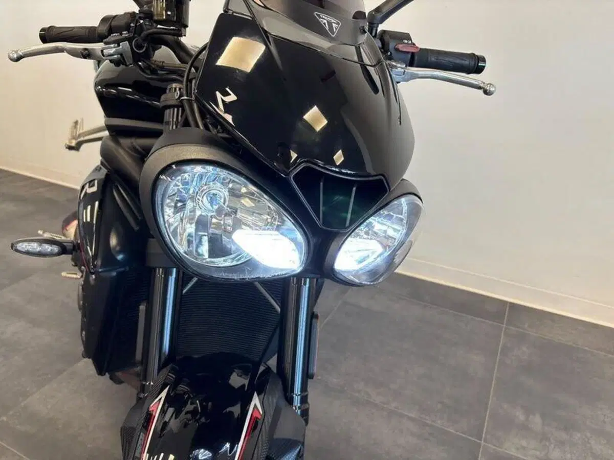Triumph Street Triple R (2017 - 20) (3)