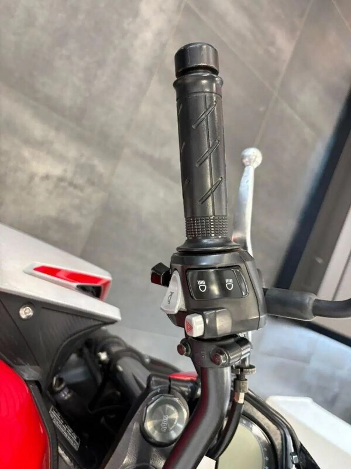 Honda CB 650 F (2017 - 18) (8)