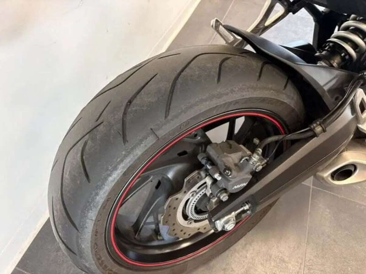 Honda CB 650 F (2017 - 18) (13)