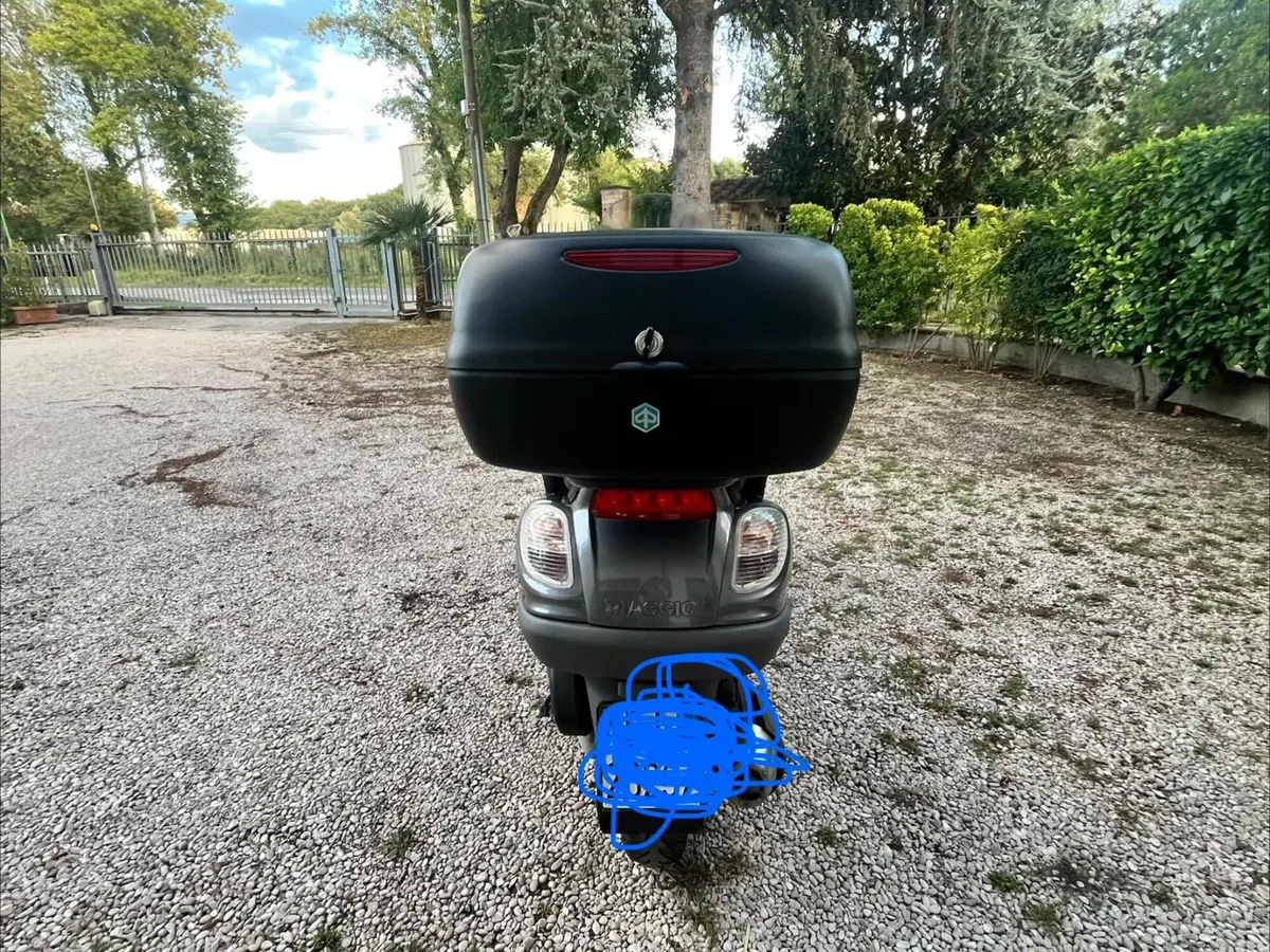 Piaggio X9 200 Evolution (8)