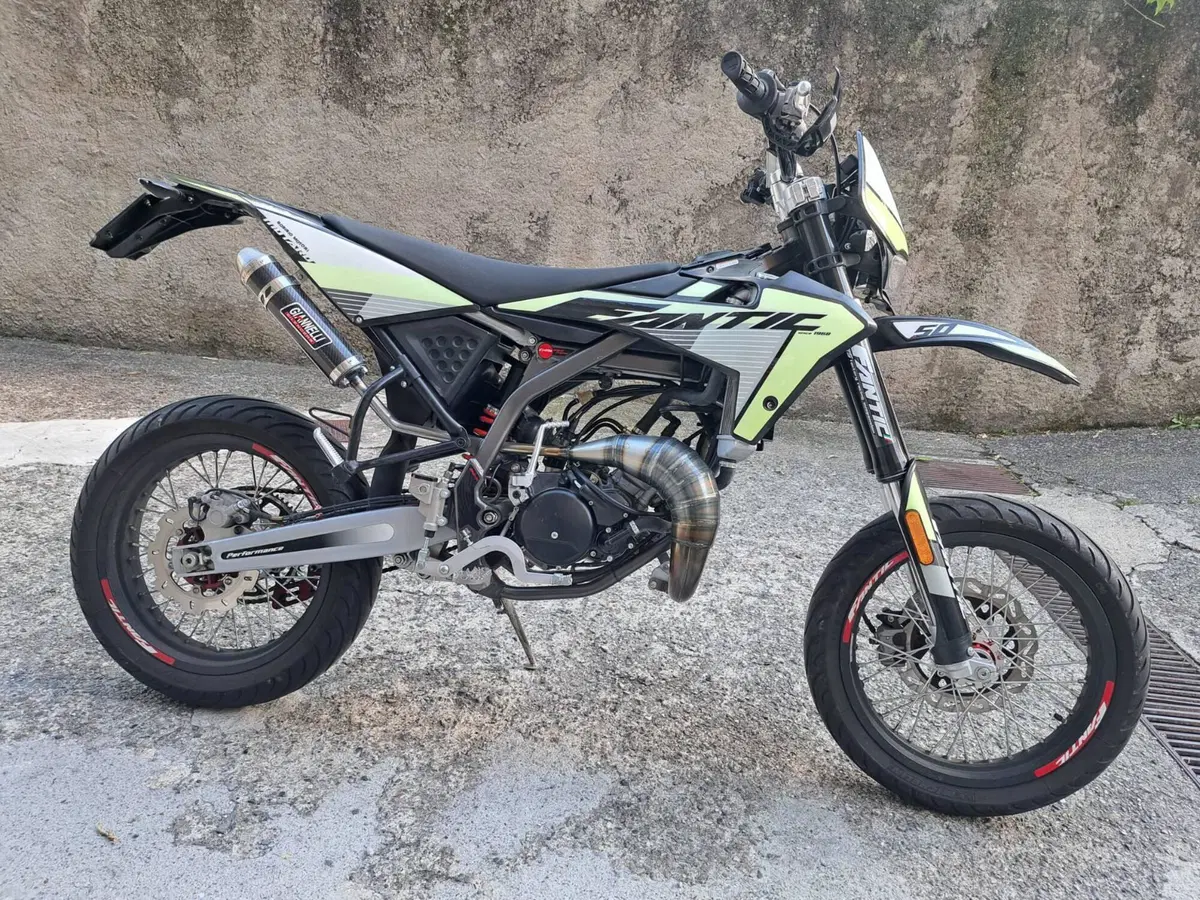 Fantic Motor Motard 50 Performance 2t (2020) (2)