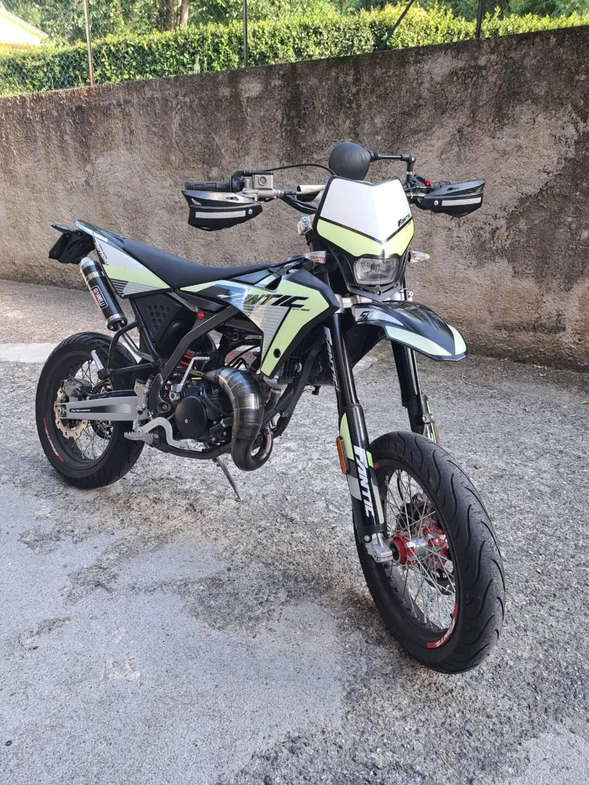 Fantic Motor Motard 50 Performance 2t (2020) (3)