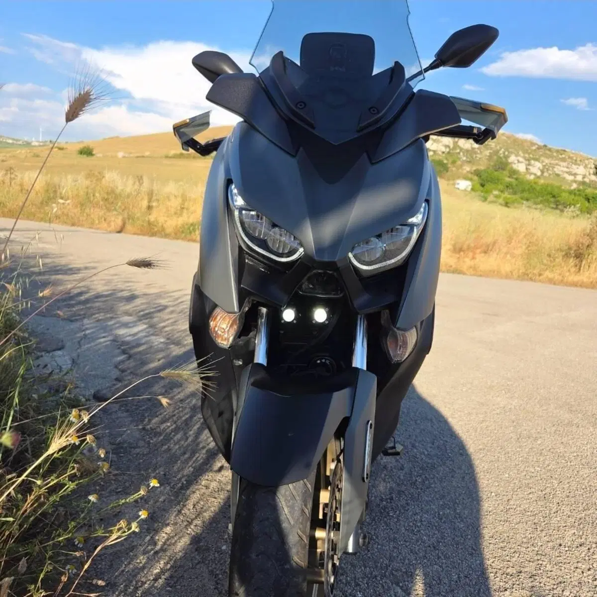 Yamaha X-Max 400 Tech Max (2020) (2)
