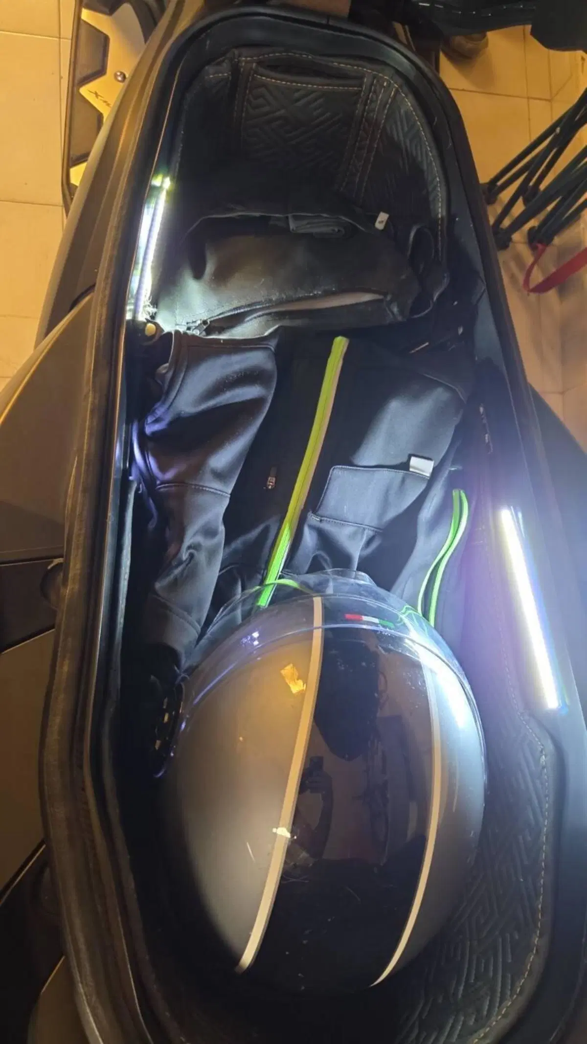 Yamaha X-Max 400 Tech Max (2020) (3)