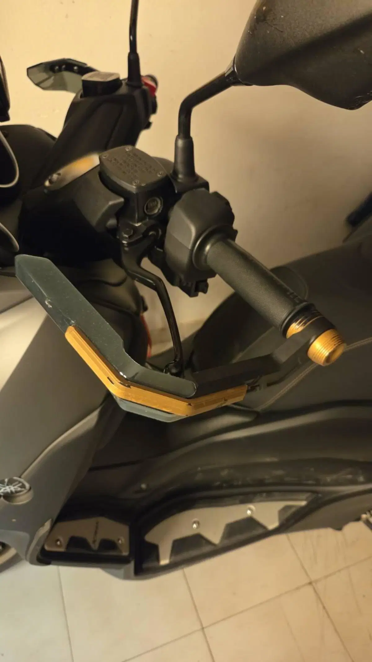 Yamaha X-Max 400 Tech Max (2020) (7)