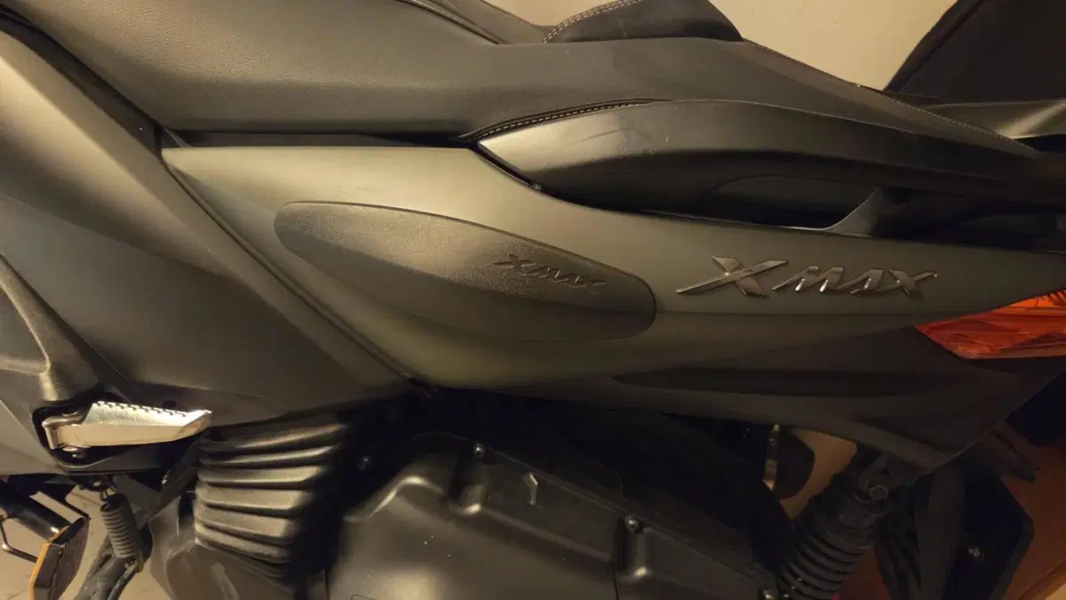 Yamaha X-Max 400 Tech Max (2020) (9)